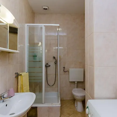 Apartment Kljunak